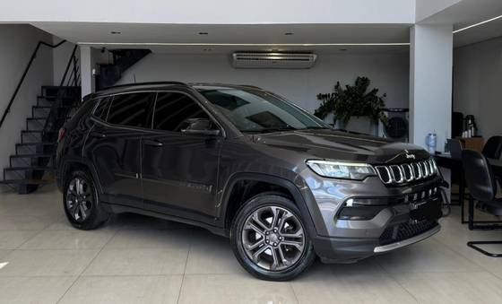 JEEP COMPASS 1.3 T270 TURBO FLEX LONGITUDE AT6 JEEP COMPASS 1.3 T270 TURBO FLEX LONGITUDE AT6